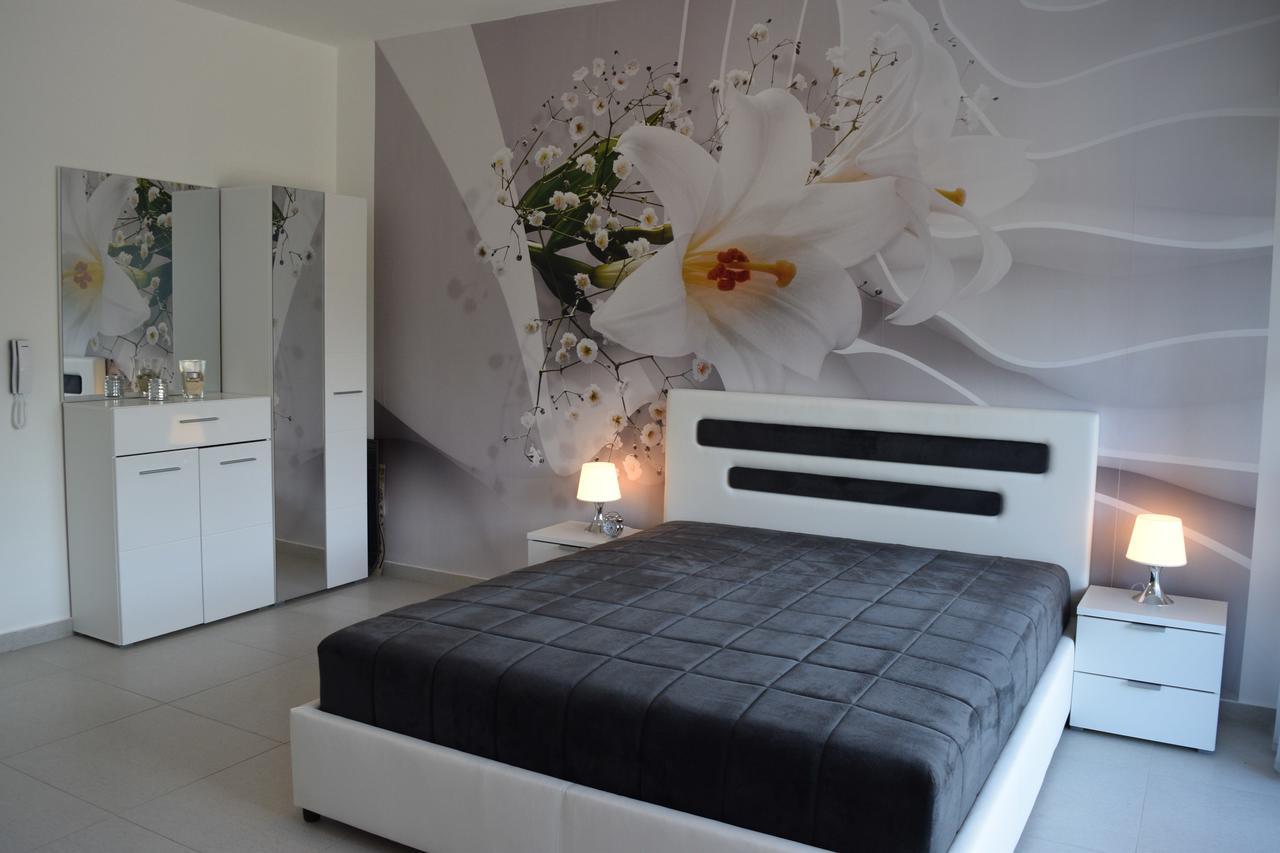 Kristina Apartments Τίβατ Δωμάτιο φωτογραφία